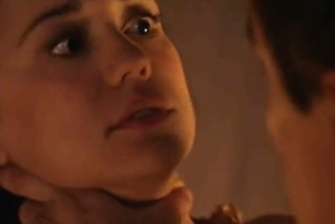 Тиберий принуждает к сексу служанку Кору (Спартак)